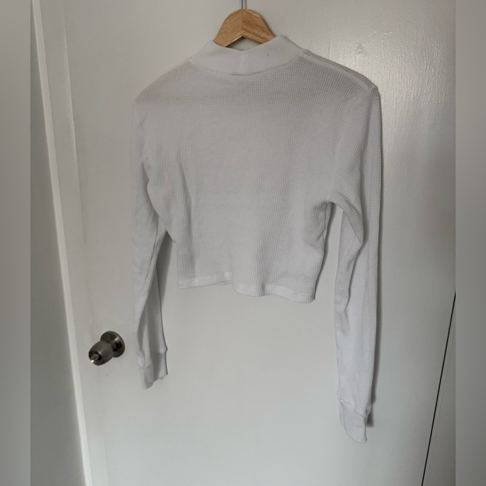 Aritzia TNA Waffle Knit White Long Sleeve Top Size M - Picture 3 of 4